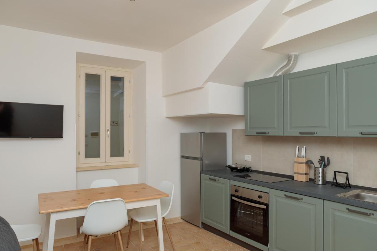 Nera Apartments Сант'Анатолия-ди-Нарко Экстерьер фото