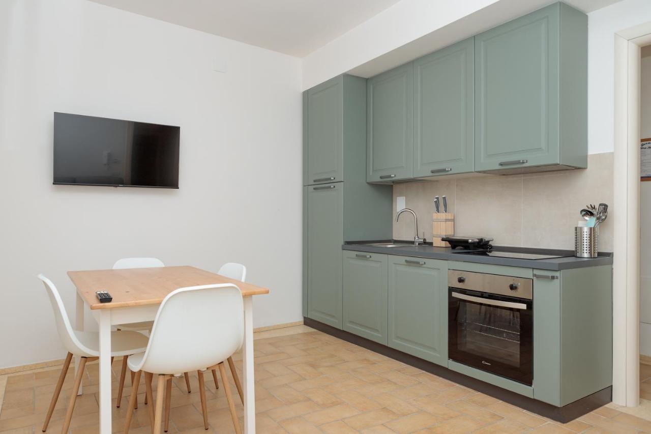 Nera Apartments Сант'Анатолия-ди-Нарко Экстерьер фото
